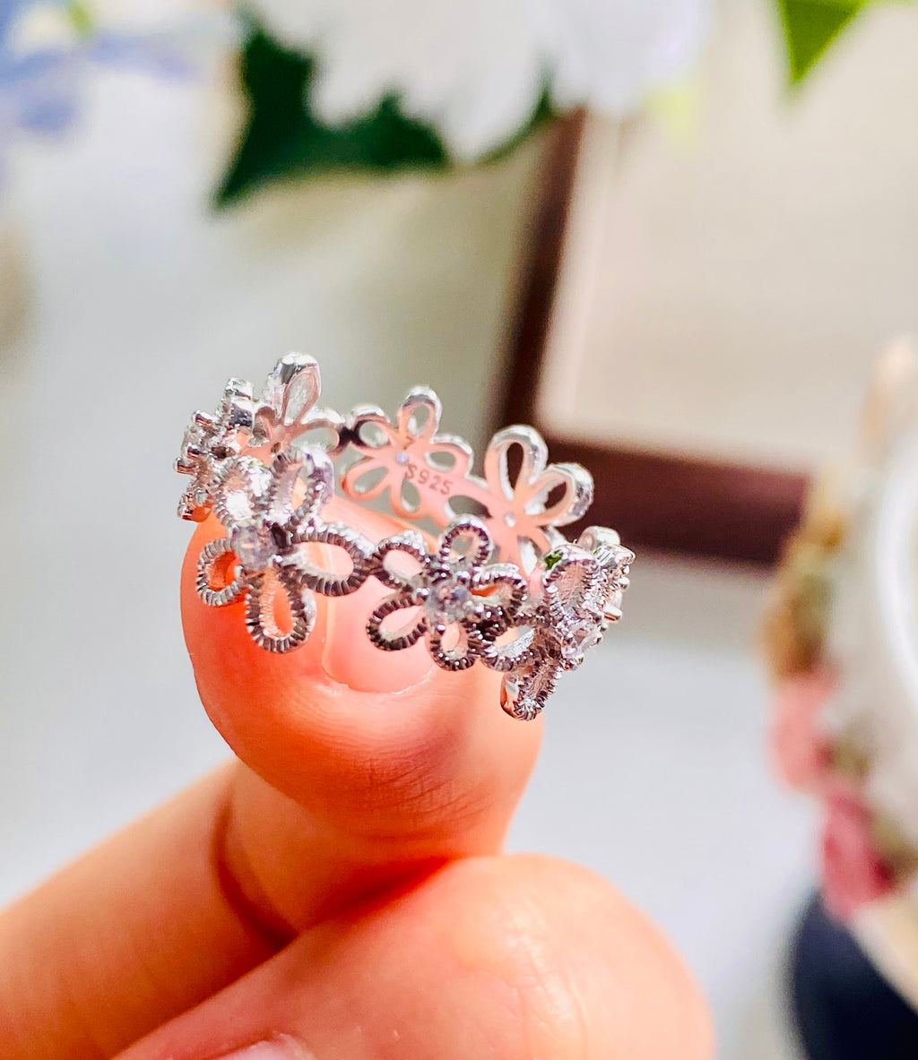 Fiorella Textured Floral Band Ring