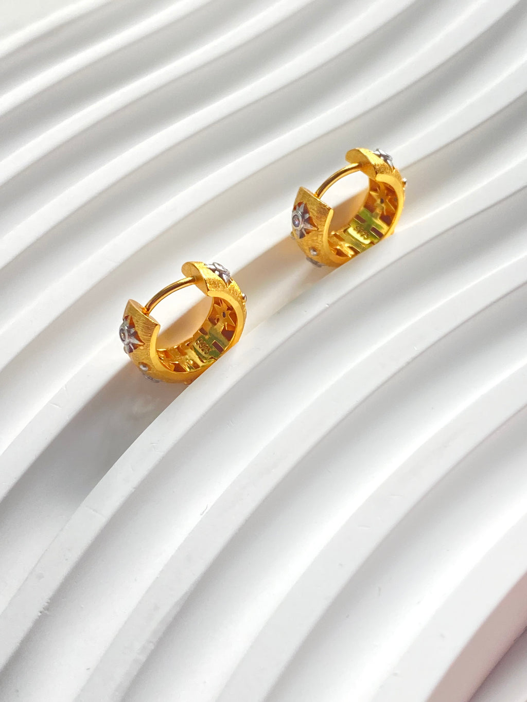 Solara Vintage Sunburst Huggie Earrings