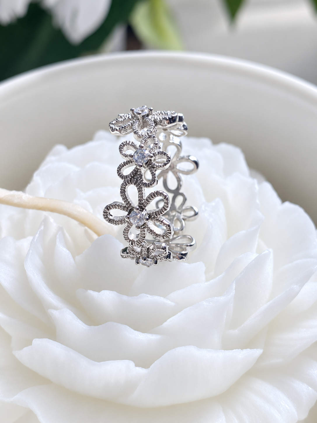 Fiorella Textured Floral Band Ring