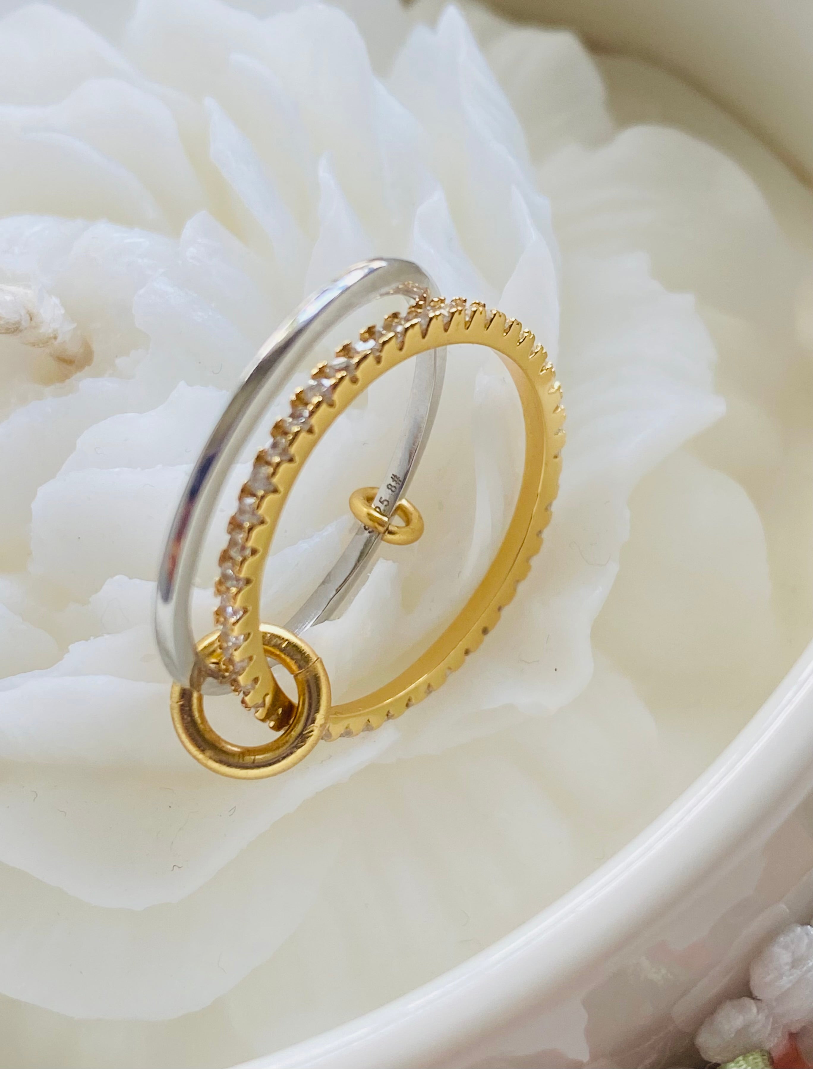 Linked Harmony Two-Tone Ring