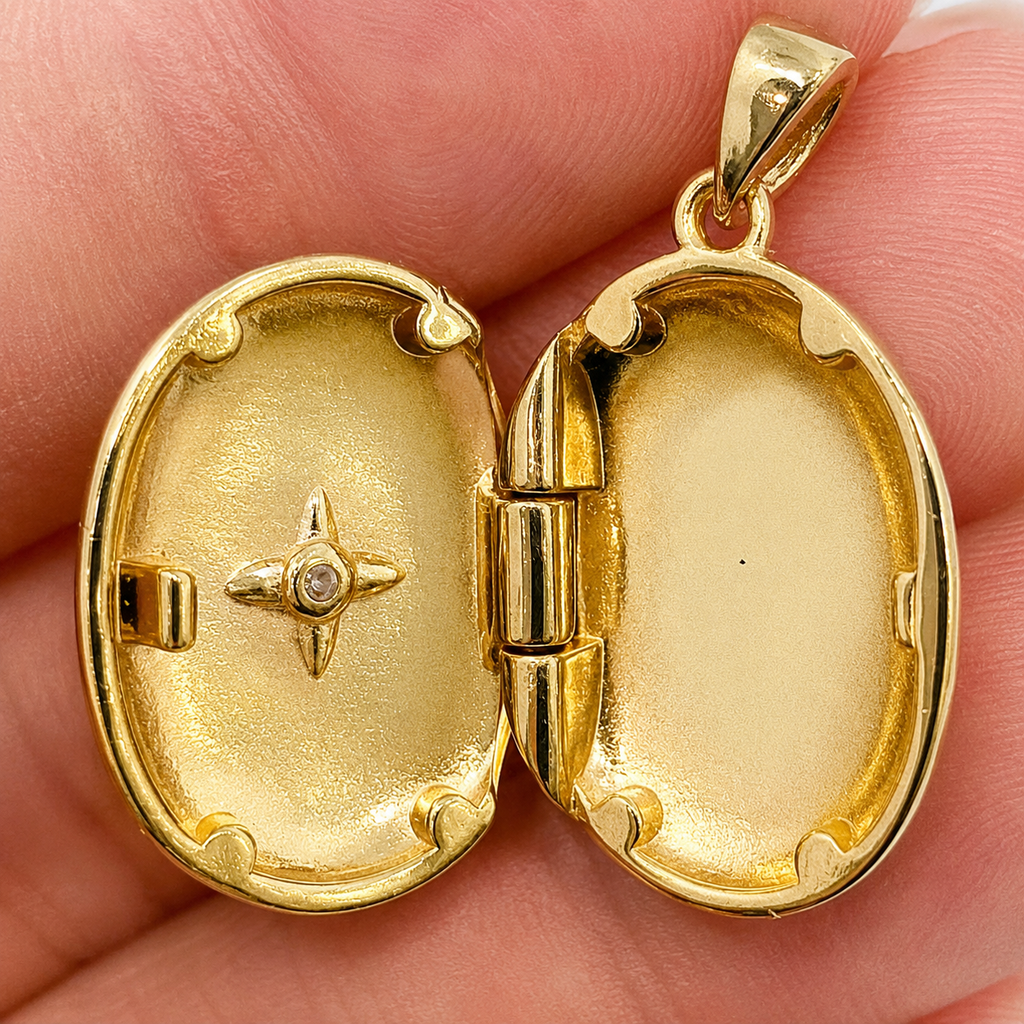 Sunburst Memory Photo Locket Pendant