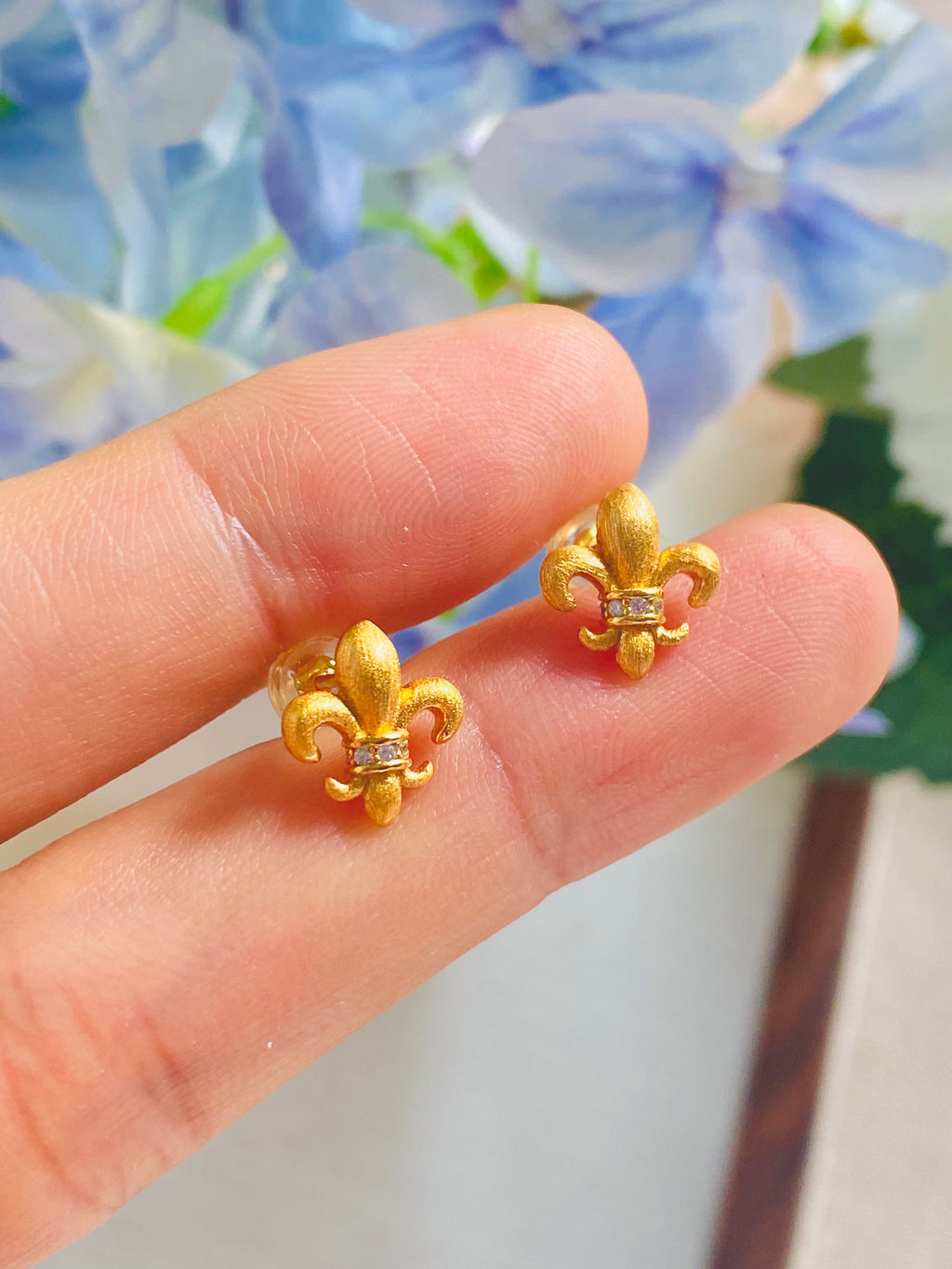 Iris Vintage Fleur-de-Lis Stud Earrings
