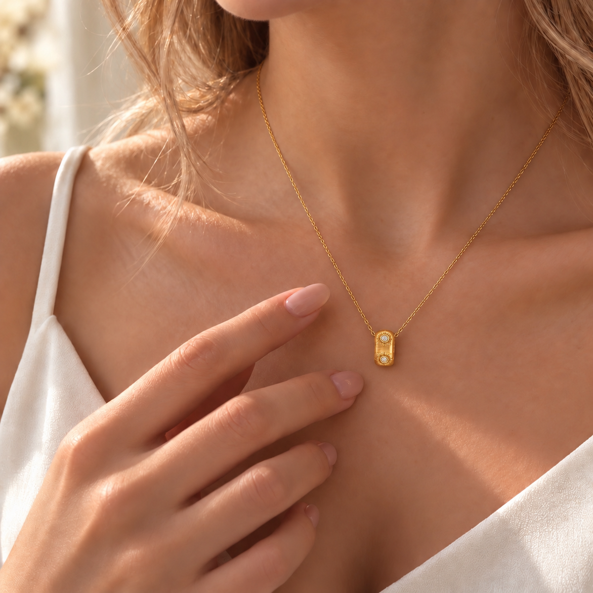 Solara Vintage Brushed Pendant Necklace