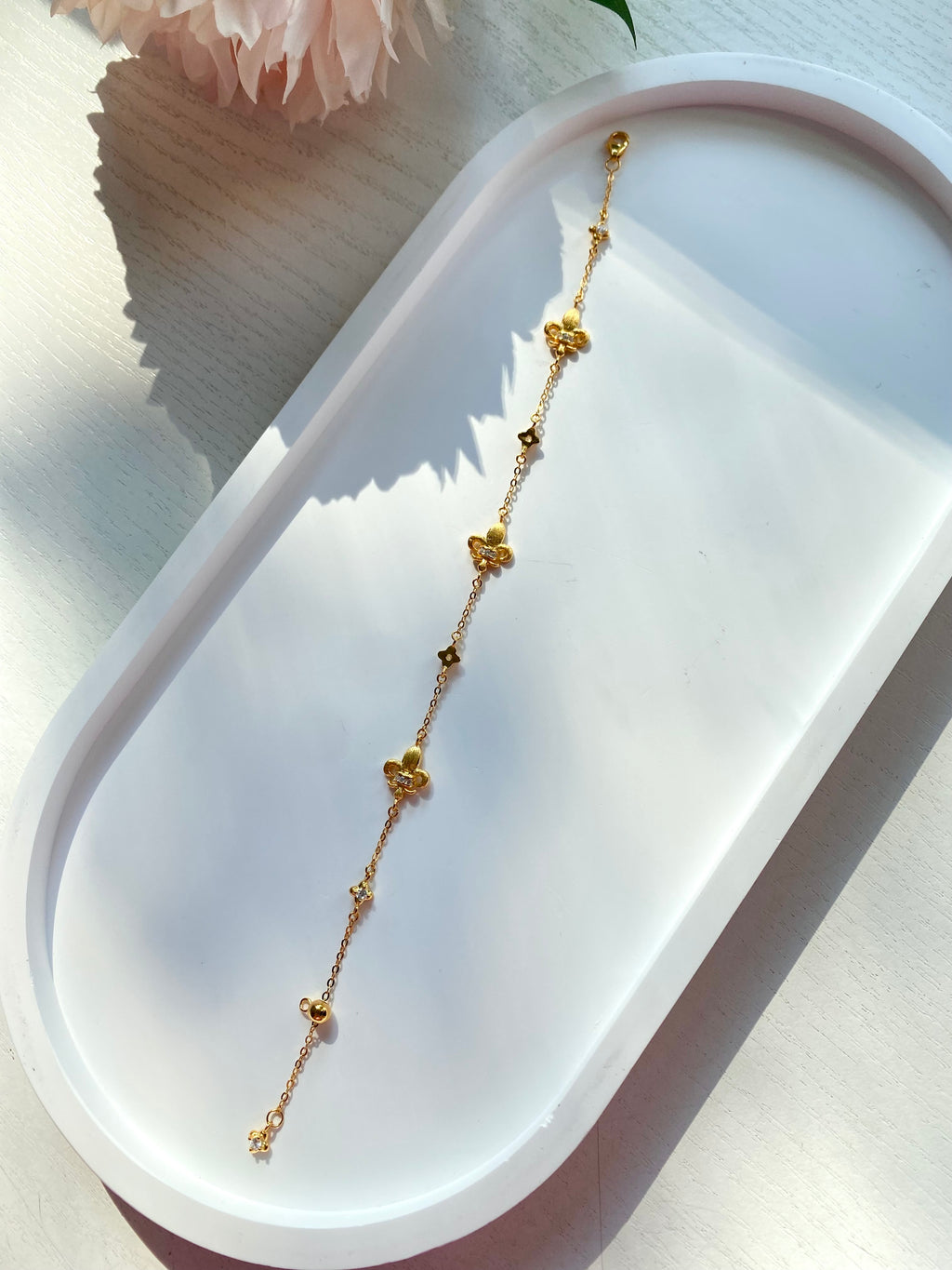 Iris Adjustable Vintage Gold Bracelet
