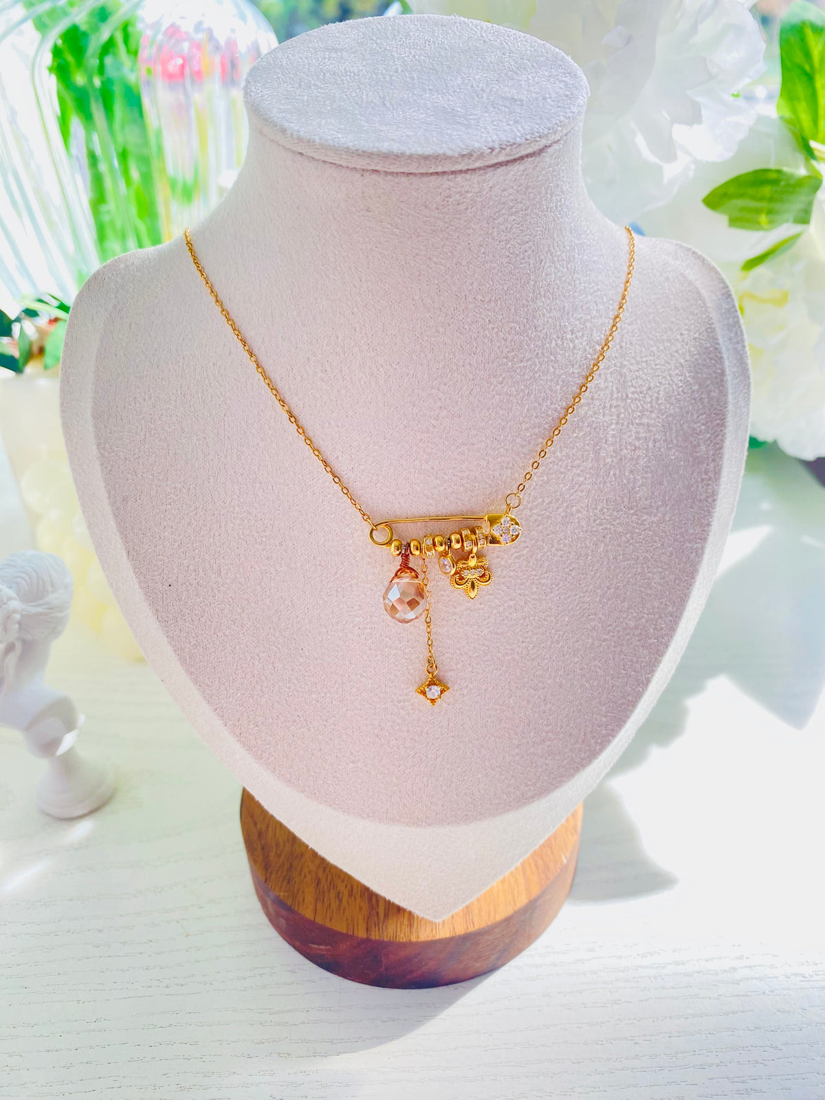 Iris Vintage Charm Necklace