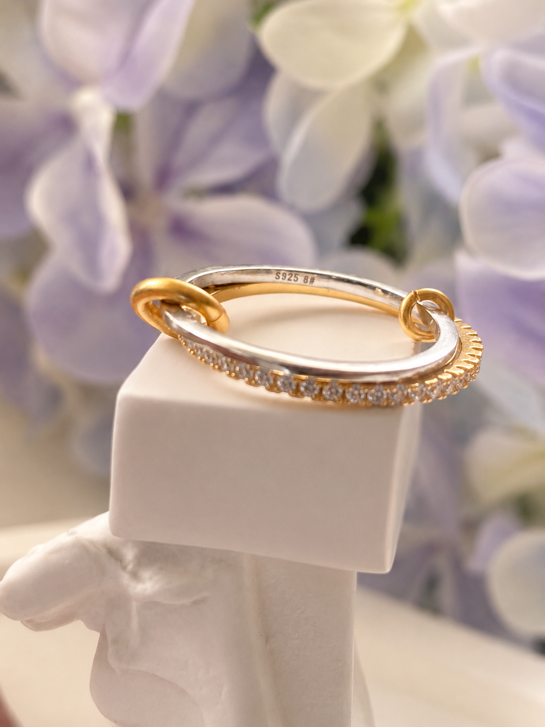 Linked Harmony Two-Tone Ring